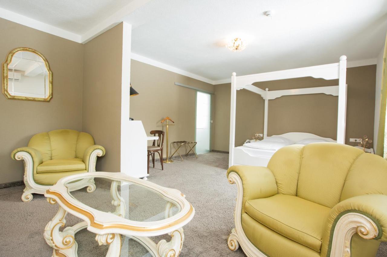 Boutiquehotel Goldhahn Bio Sport & Wellness Aalen Bagian luar foto