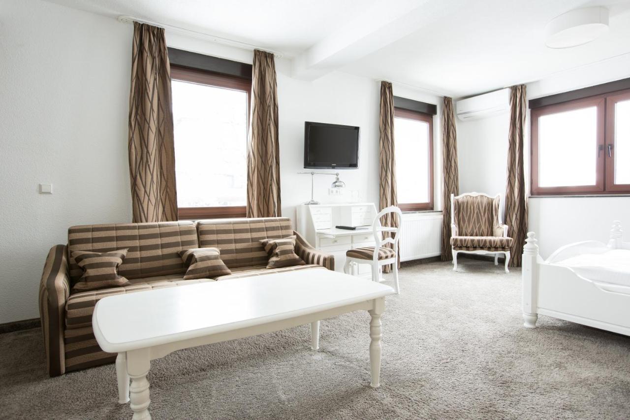 Boutiquehotel Goldhahn Bio Sport & Wellness Aalen Bagian luar foto