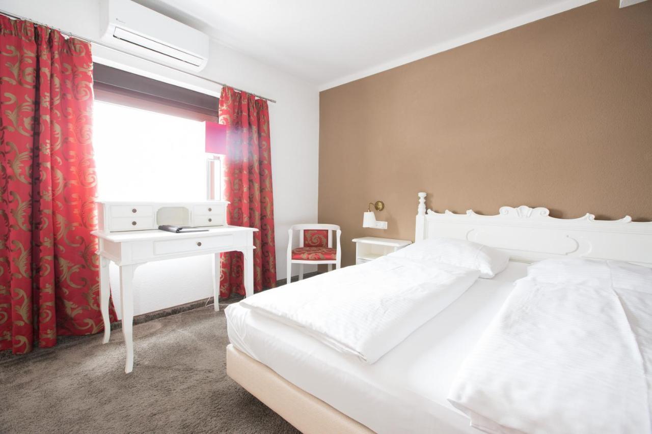 Boutiquehotel Goldhahn Bio Sport & Wellness Aalen Bagian luar foto