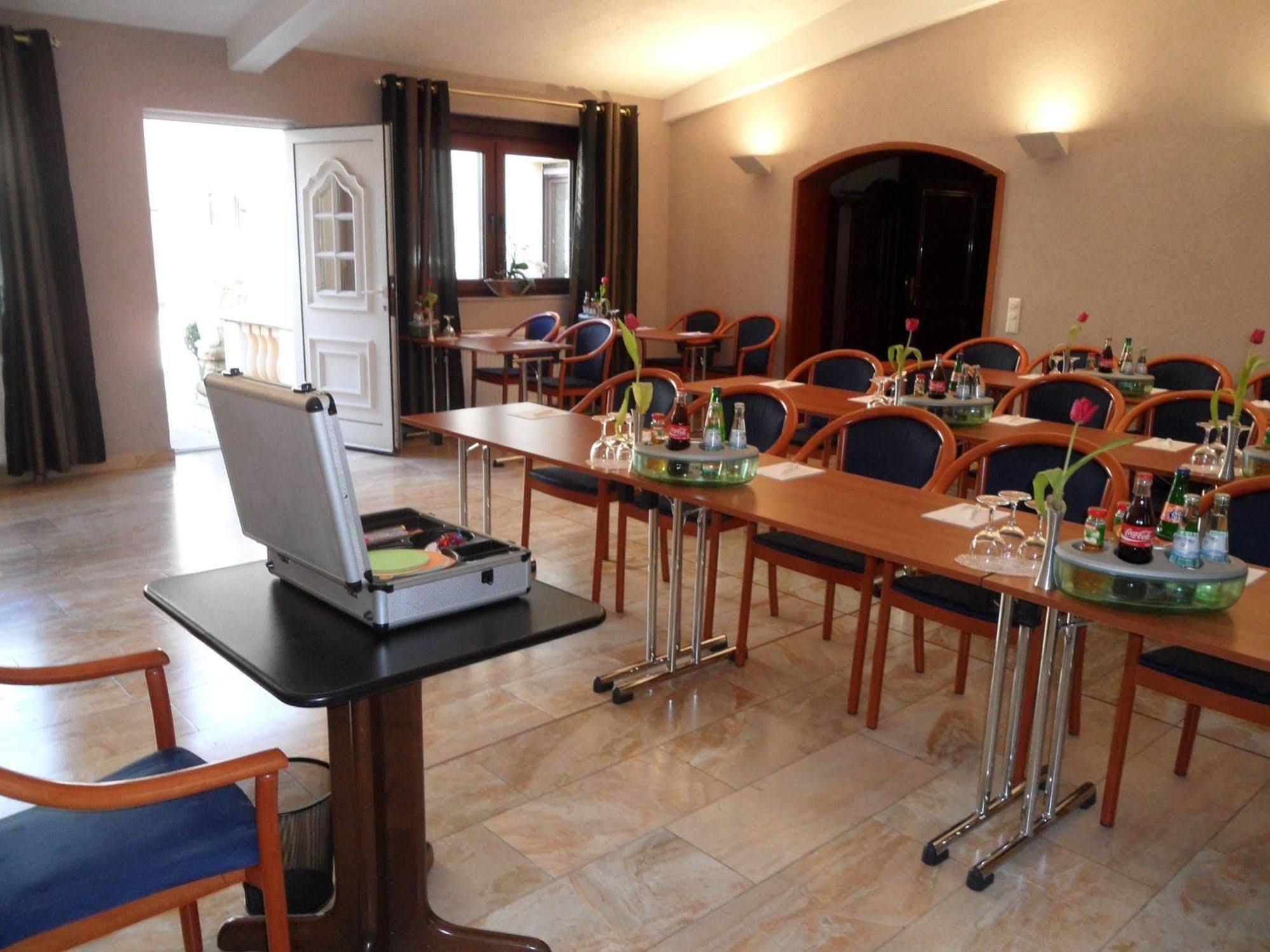 Boutiquehotel Goldhahn Bio Sport & Wellness Aalen Bagian luar foto