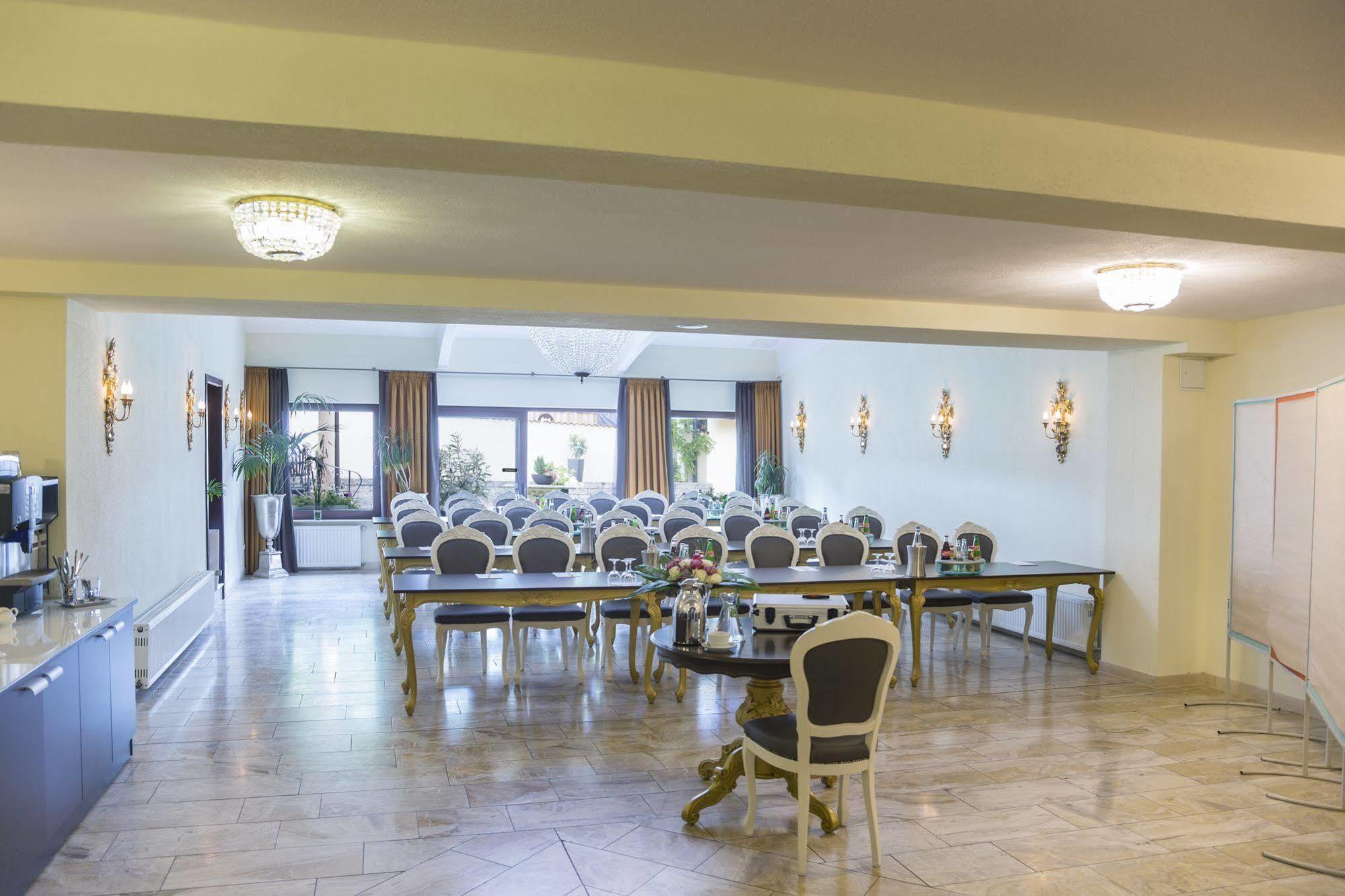 Boutiquehotel Goldhahn Bio Sport & Wellness Aalen Bagian luar foto