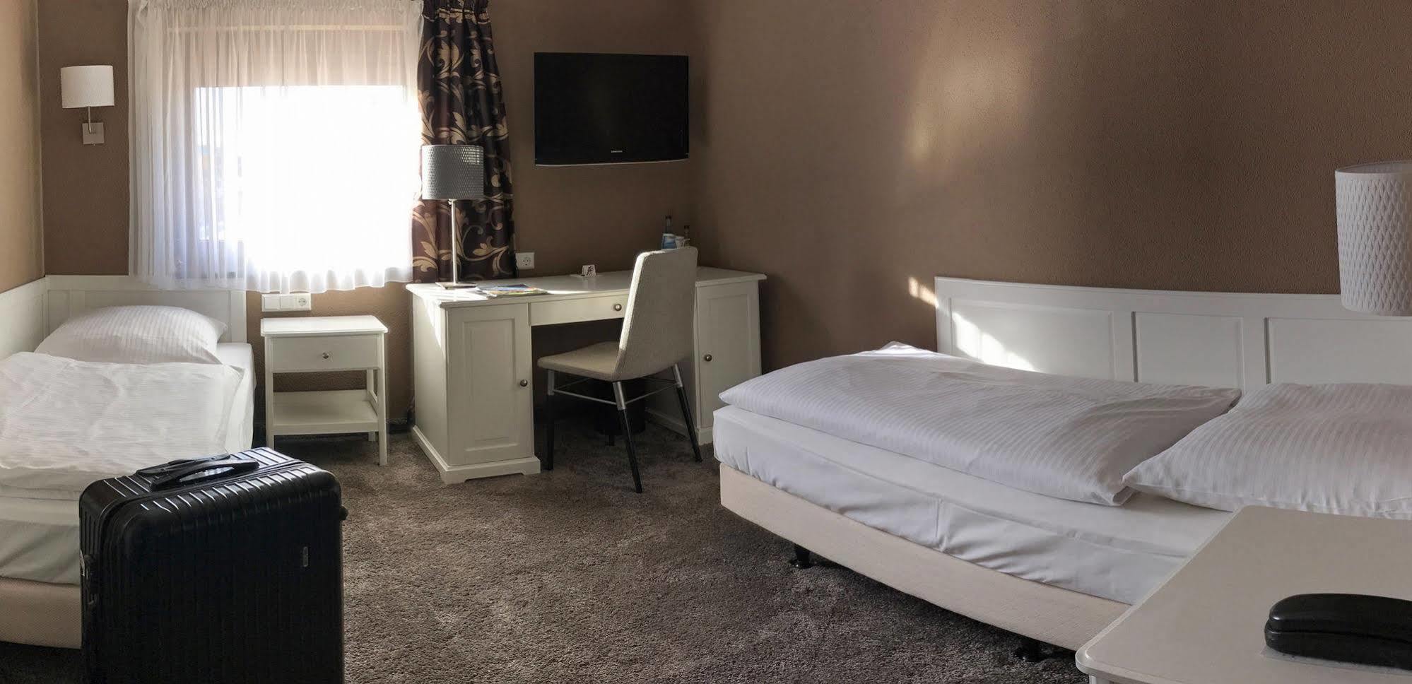Boutiquehotel Goldhahn Bio Sport & Wellness Aalen Bagian luar foto