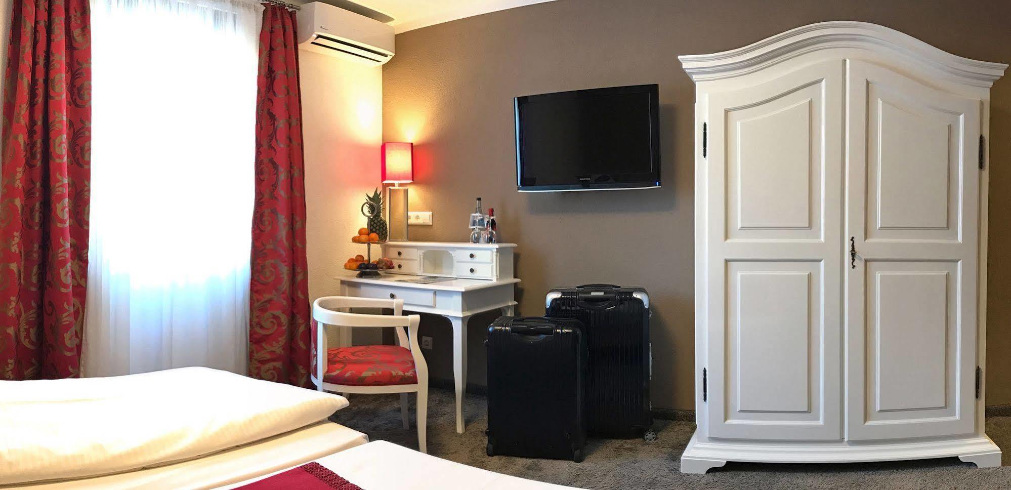 Boutiquehotel Goldhahn Bio Sport & Wellness Aalen Bagian luar foto